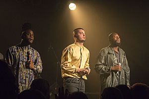 Archivo:Young Fathers concert Portland