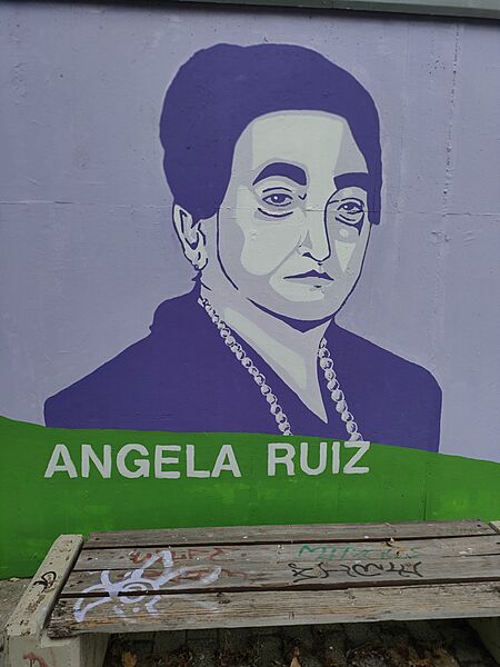 Ángela Ruiz Robles