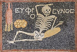 Archivo:Antakya Archaeology Museum Skeleton mosaic sept 2019 5915