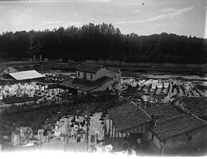 Archivo:Baldomer Gili Roig. Cases vora el riu Manzanares (Madrid) c. 1915