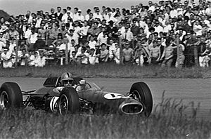 Archivo:Brabham at 1964 Dutch Grand Prix