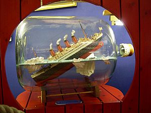 Archivo:Buddelschiff Titanic