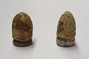 Archivo:Civil War Cylindro-Conoidal Bullets