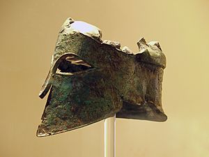 Archivo:Helmet of Miltiades the Younger