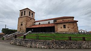 Archivo:Iglesia de San Martín, Mogro