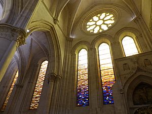 Archivo:Interior de la Catedral de Cuenca, España, 2018 02