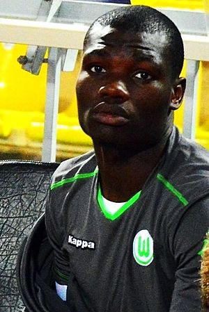 Archivo:Junior Malanda 2014-10-24 Krasnodar-Wolfsburg (15)