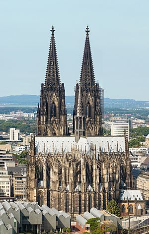 Archivo:Kölner Dom von Osten