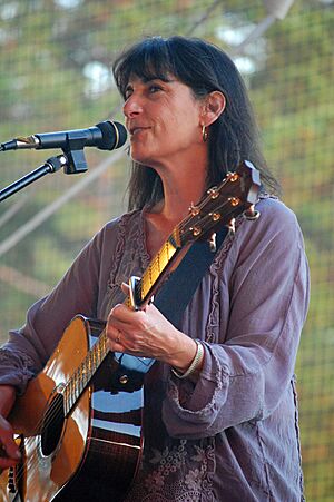 Archivo:Karla Bonoff 2010