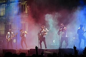 Archivo:La Maravillosa Orquesta del Alcohol (La M.O.D.A), fiestas de Salamanca 2018, 05