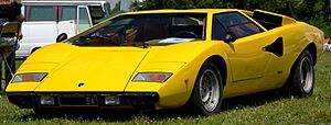 Archivo:Lamborghini Countach - Flickr - Alexandre Prévot (6) (cropped)