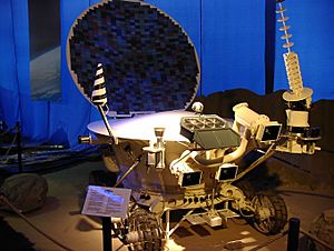 Archivo:Lunokhod-2 model