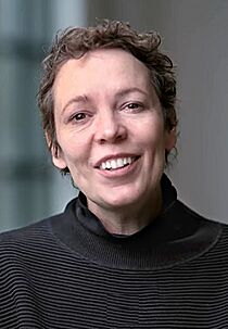 Archivo:Olivia Colman Soccer Aid for UNICEF 2024