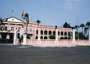 Archivo:Sao tome palace