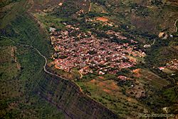 Sobrevolando Colombia - Barichara Santander (8203504667).jpg