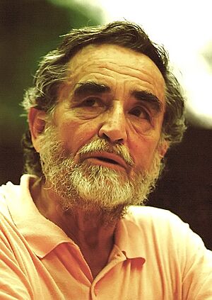 Vittorio Gassman retouched.jpg