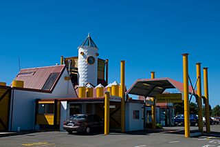 Whakatane airport terminal, Bay of Plenty, New Zealand, 2 April 2008.jpg