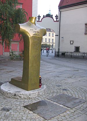 Archivo:Wroclaw pomnik Bonhoeffera
