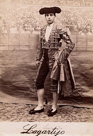 Archivo:A bullfighter, Rafael Molina Sanchez "Lagartijo", posing in Wellcome V0048529EL