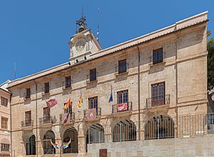 Archivo:Ayuntamiento, Denia, España, 2022-07-13, DD 05