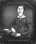 Archivo:Emily Dickinson daguerreotype (Restored)