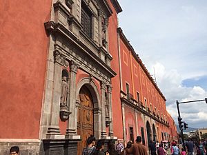 Archivo:Fachada del Museo Regional de Querétaro