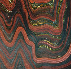Archivo:Folded jaspilite BIF Hamersley Range Western Australia