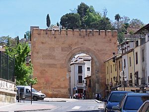 Granada.Arco de Elvira.jpg