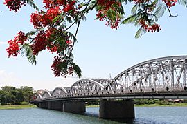 Hue, le pont Trang Tien