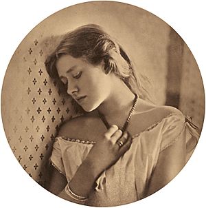 Julia Margaret Cameron (British, born India - Ellen Terry at Age Sixteen - Google Art Project.jpg
