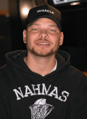 Archivo:Kane Brown at 2022 Special Olympics USA Games