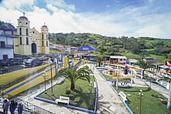 MINISTRO GAVIDIA PRESIDE SESIÓN DE COORDINACIÓN DESCENTRALIZADA EN ANGUÍA Y RECORRE PLANTA DE TRATAMIENTO DE AGUA EN CHOTA.jpg