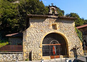 Archivo:Mañaria - Ermita-Humilladero de Santa Cruz (Kurutze Santu) 1