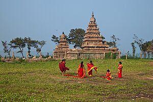 Archivo:Mamallapuram, Shore Temple, India
