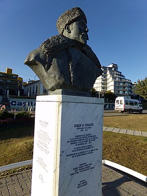 Archivo:Monumento Adrien de Gerlache, Ushuaia
