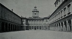 Archivo:Palazzo del Quirinale - Grande corte d'onore - 1911