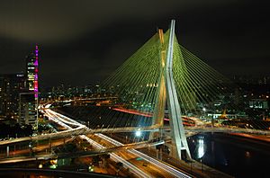 Archivo:Ponte estaiada Octavio Frias - Sao Paulo