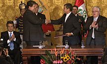 Archivo:Presidente peruano, Alan García, visita Ecuador (5751053098)