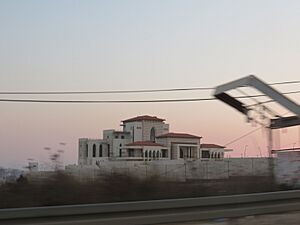 Archivo:Presidential Guest Palace, Ramallah 2016