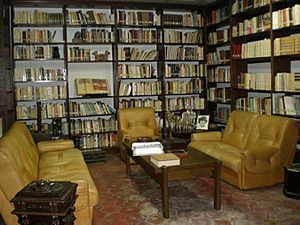 Archivo:Rómulo Betancourt´s Personal Library - Pacairigua, Caracas