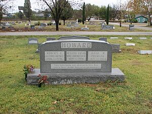 Archivo:Robert E Howard family headstone