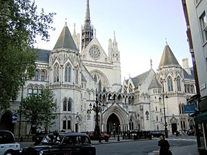 Archivo:Royal courts of justice
