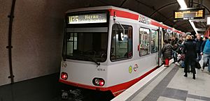Archivo:Stadtbahn Bochum U35 6015 Hauptbahnhof 2001141427
