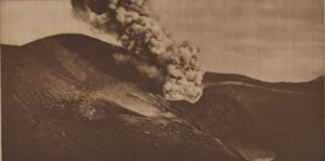 Archivo:The 1918 Irazú Volcano eruption in Costa Rica close to the city of Cartago