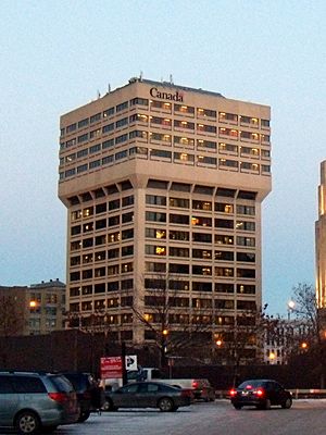 Archivo:The Canadian Grain Commission building at 303 Main Street, Winnipeg Manitoba