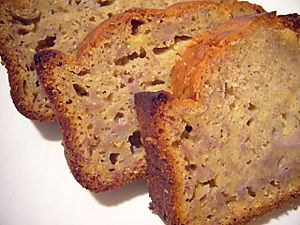 Archivo:Whole wheat banana bread slices