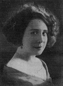 1928-08-04, Caras y Caretas, Margarita Nelken (cropped).jpg