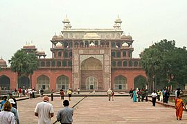 Akbar's Tomb.jpg