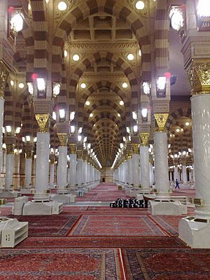 Archivo:Al-Masjid al-Nabawi 06