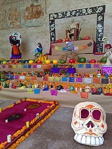 Archivo:Altar de Día de Muertos en Actopan, Hidalgo, México (2018). 04